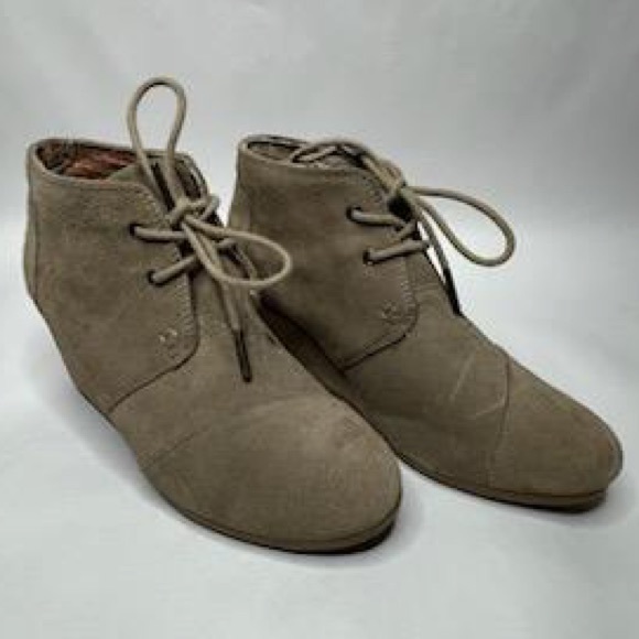 Toms Shoes - Womens Toms dessert sand‎ wedge ankle booties boots size 8.5